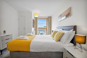 Apartament executiu, balcó, vistes a la ciutat (1804) | Caixa forta a l'habitació, cortines opaques i planxa i posts de planxar 