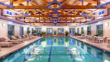 Indendørs pool