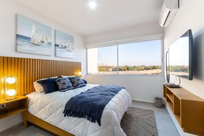 Bluu lagoon 407
