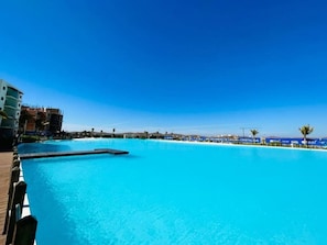 Alberca de natación o entrenamiento
