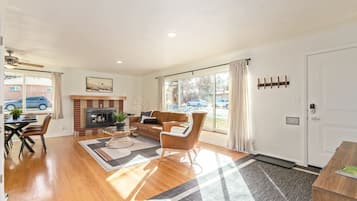 Smart TV, fireplace, books