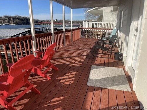 Cozy 2-bedroom house @ MM 21 in Osage Beach with AC, WiFi.  LITTLE RED ROOF