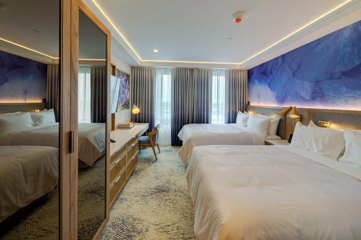 Kamer, 1 twee- of 2 eenpersoonsbedden | Italiaanse Frette-lakens, luxe beddengoed, pillowtop-bedden
