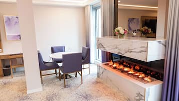 Luxury Studio Suite | Frette Italian sheets, premium bedding, pillowtop beds, in-room safe