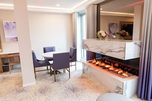 Luxury Studio Suite | Frette Italian sheets, premium bedding, pillowtop beds, in-room safe