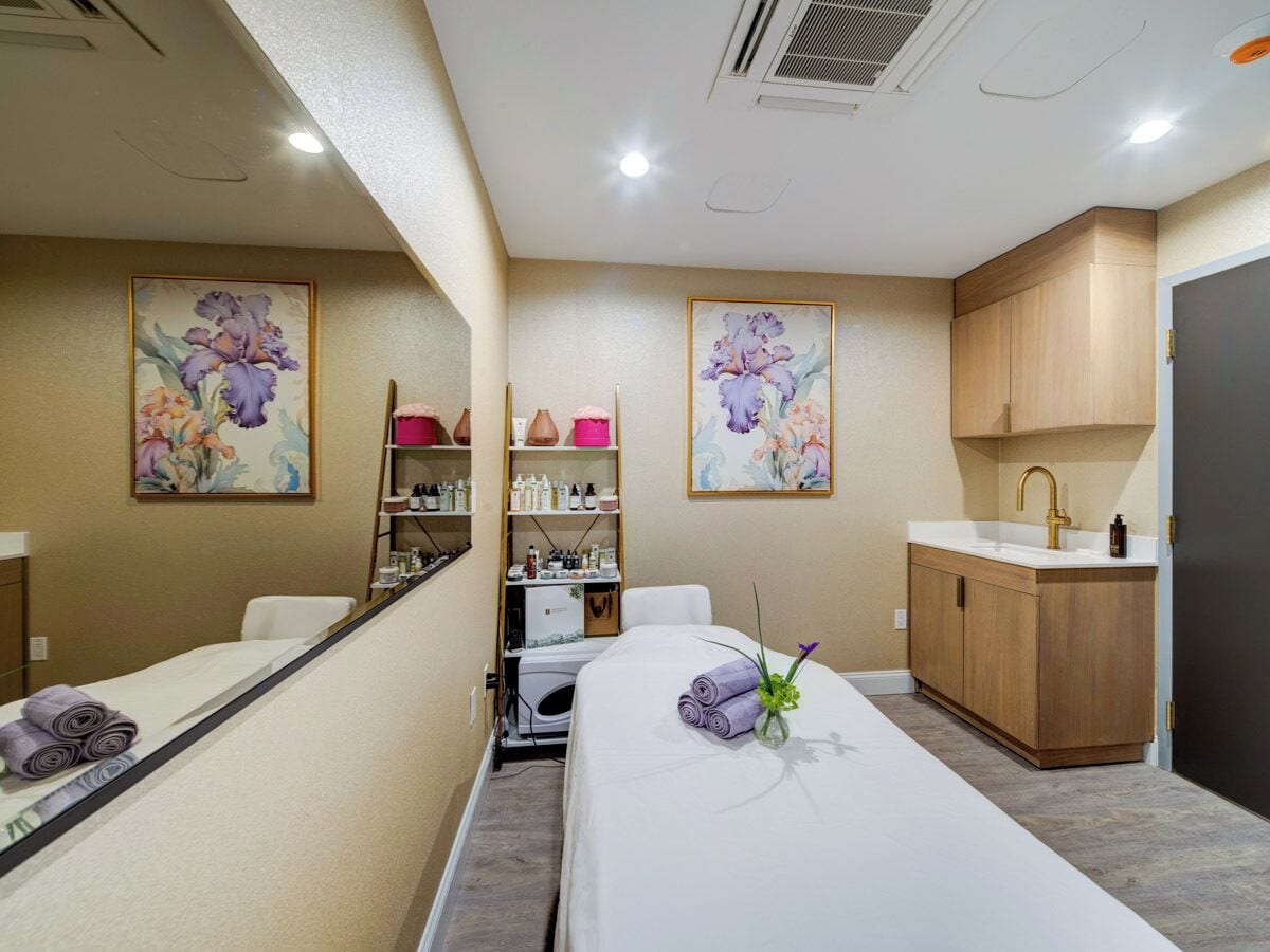 Tratamientos corporales, aromaterapia y masajes con piedras calientes 