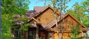 Cozy Mountain Top Cabin; Screened In Deck & Grill; WI-FI; Games; Foosball Table!