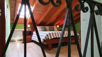 2 slaapkamers, een strijkplank/strijkijzer, gratis wifi, beddengoed