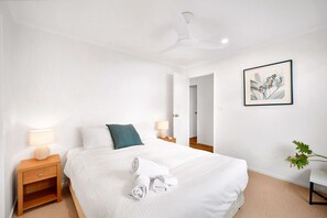 2 bedrooms, iron/ironing board, WiFi, bed sheets