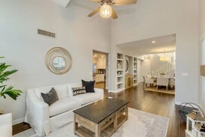 Televisor intel·ligent i llar de foc