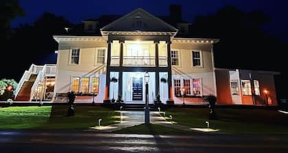 Cozy B&B with WiFi and AC in Terrific South Kortright