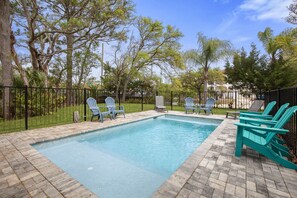 A heated pool - Beachside Getaway - Heated Pool - Pet Friendly - Walk to Vilano Beach (SAV540) (St. Augustine)