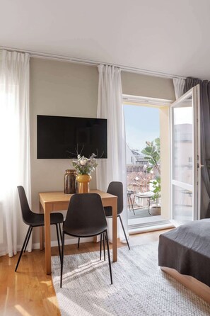 5 soverom, strykejern/-brett, wi-fi og sengetøy