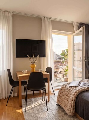 1 bedroom, iron/ironing board, WiFi, bed sheets