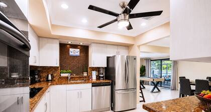 Deluxe 5BR Villa Heated Pool near Hollywood Beach