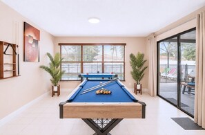 Spielezimmer