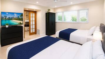 4 bedrooms, desk, iron/ironing board, travel crib