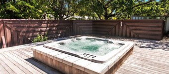 Amazing Villa WALK 5 minutes to Hollywood Beach