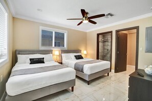4 bedrooms, desk, iron/ironing board, travel cot