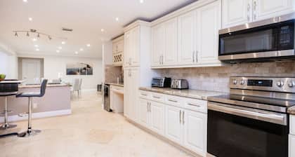 Ultimate Luxury 5BR Villa near Hollywood Beach