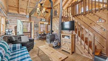 TV, fireplace, stereo