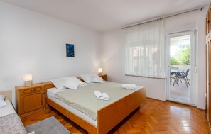3 quartos, ferros/tábuas de passar roupa, Wi-Fi de cortesia