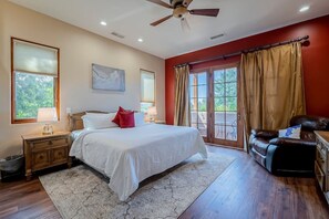 5 bedrooms, desk, iron/ironing board, free WiFi - Epic Family/Group Fun - Views, Hot Tub & Central! (Sedona)