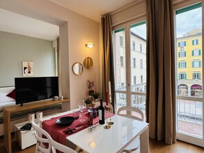 Premium Studio | Living area - The Little Beauty Studio (Pisa)