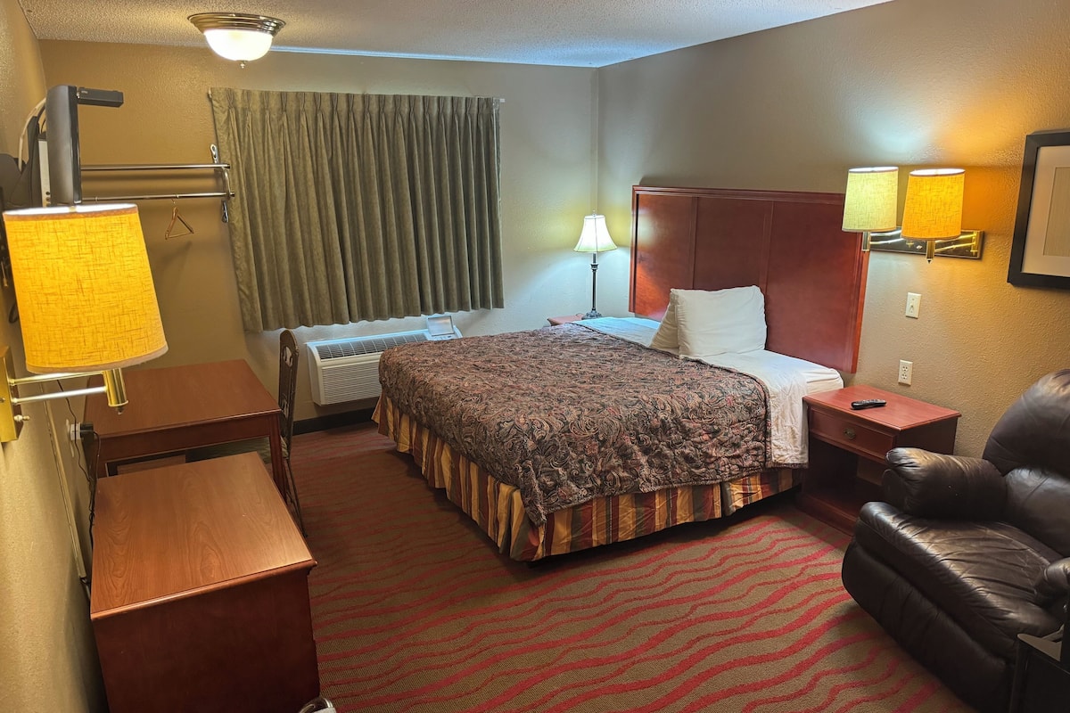 Premium bedding, memory-foam beds, desk, free WiFi
