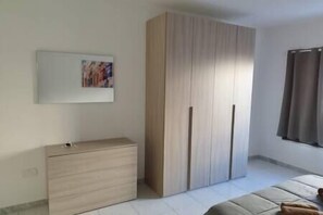 2 bedrooms, iron/ironing board, bed sheets - Breakpoint Apt.2 - Entire Unit (Saint Paul's Bay)
