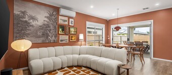 Georgina By The Bay - Luxury getaway in great location.