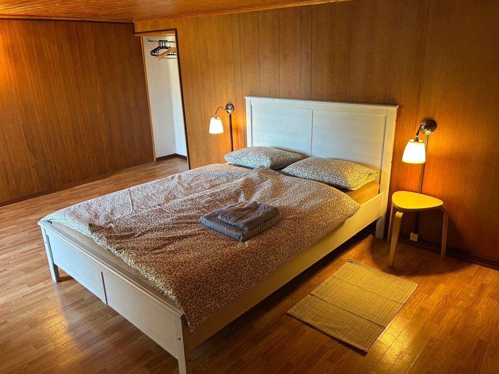 2 Schlafzimmer, Zimmersafe, Schreibtisch, Verdunkelungsvorhänge
