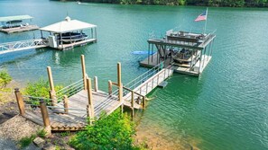 Marina - All Your'n - Pet Friendly | Lakefront on Lake Blue Ridge | Year Round Water | Private Dock (Blue Ridge)