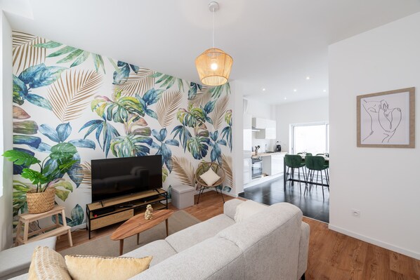 TV - Maison Rivero - Welkeys (Haubourdin)