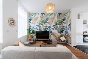 TV - Maison Rivero - Welkeys (Haubourdin)