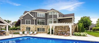 Gated Community house for LIV