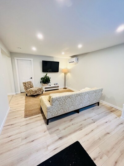 Private cozy Sauble Beach cottage, close to the nature & entertainment.