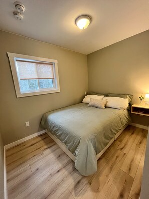 3 bedrooms, in-room safe, iron/ironing board, WiFi