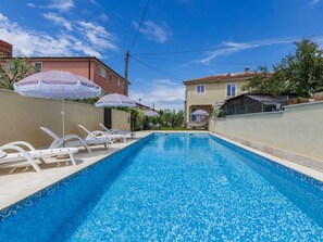 Pool - Apartment  by Interhome (Umag)