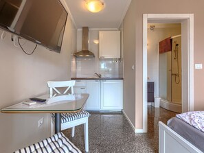 1 bedroom, Internet