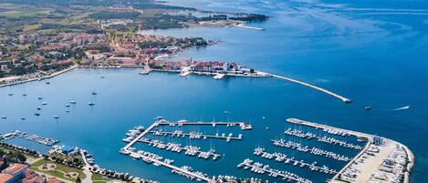 Marina/club náutico