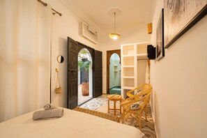 4 dormitoris, planxa i posts de planxar, wifi gratuïta i roba de llit 