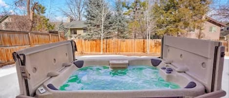 Bañera de hidromasaje exterior