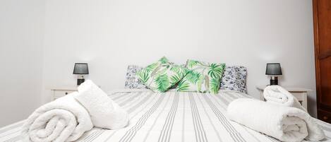 2 Schlafzimmer, Bügeleisen/Bügelbrett, kostenloses WLAN, Bettwäsche