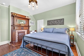1 bedroom, iron/ironing board, WiFi (free), bed sheets