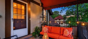 Pet-Friendly 1900 Cottage in Biltmore Village | King Bed | 2 Min. to Biltmore Estate!