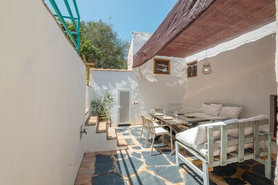 Holiday Home 'Casa Rural La Trastienda' with Mountain View, Private Pool and Wi-Fi