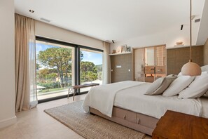 5 Schlafzimmer, Bügeleisen/Bügelbrett, kostenloses WLAN, Bettwäsche