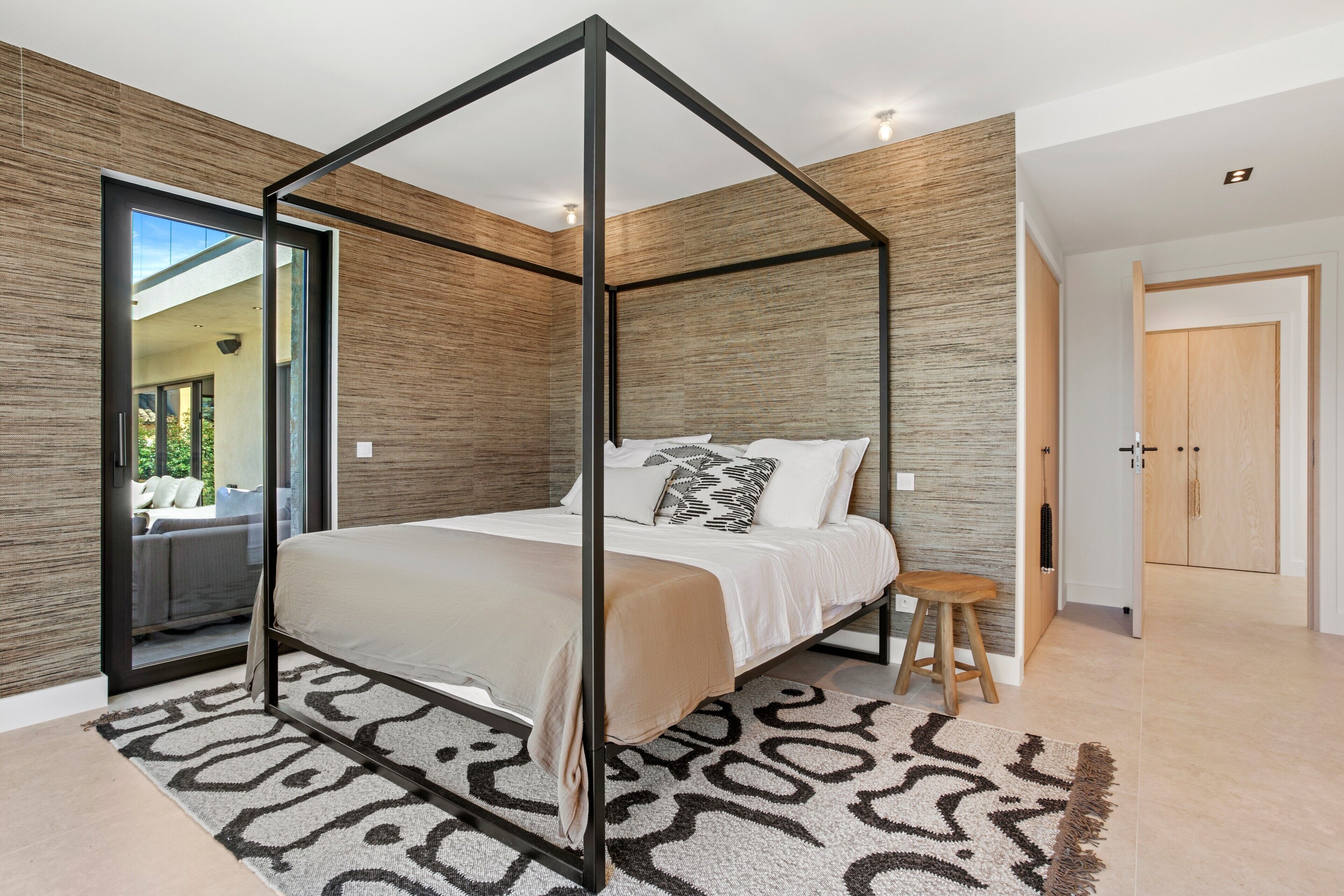 5 soverom, strykejern/-brett, wi-fi (inkludert) og sengetøy