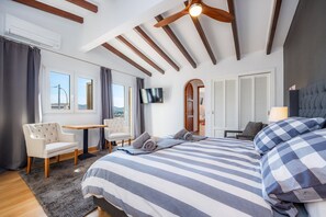 4 chambres, fer et planche à repasser, Wi-Fi gratuit, draps fournis